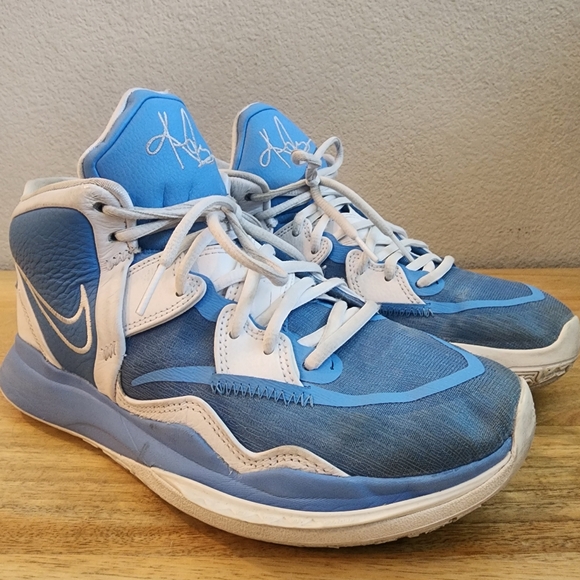 Nike Mens Kyrie Infinity Basketball Shoes Sneakers University Blue White Size 7 - Picture 1 of 14